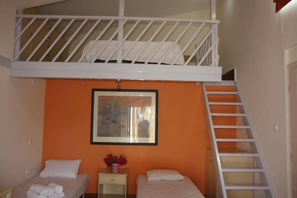 Sappho Studios Mytilene Luaran gambar